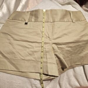 Express Tan/Khaki Classic Shorts Pockets Belt Loop S 14 Rarely Worn